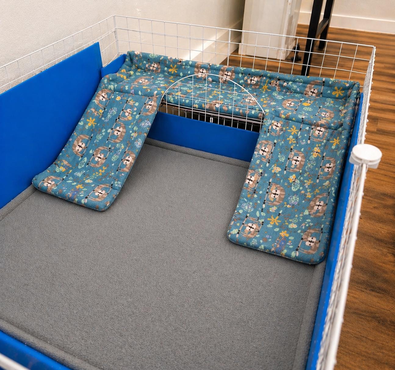 Lookout Lounge Cage Liner with Ramps for Guinea Pig Cage: 28x8 and 15x7